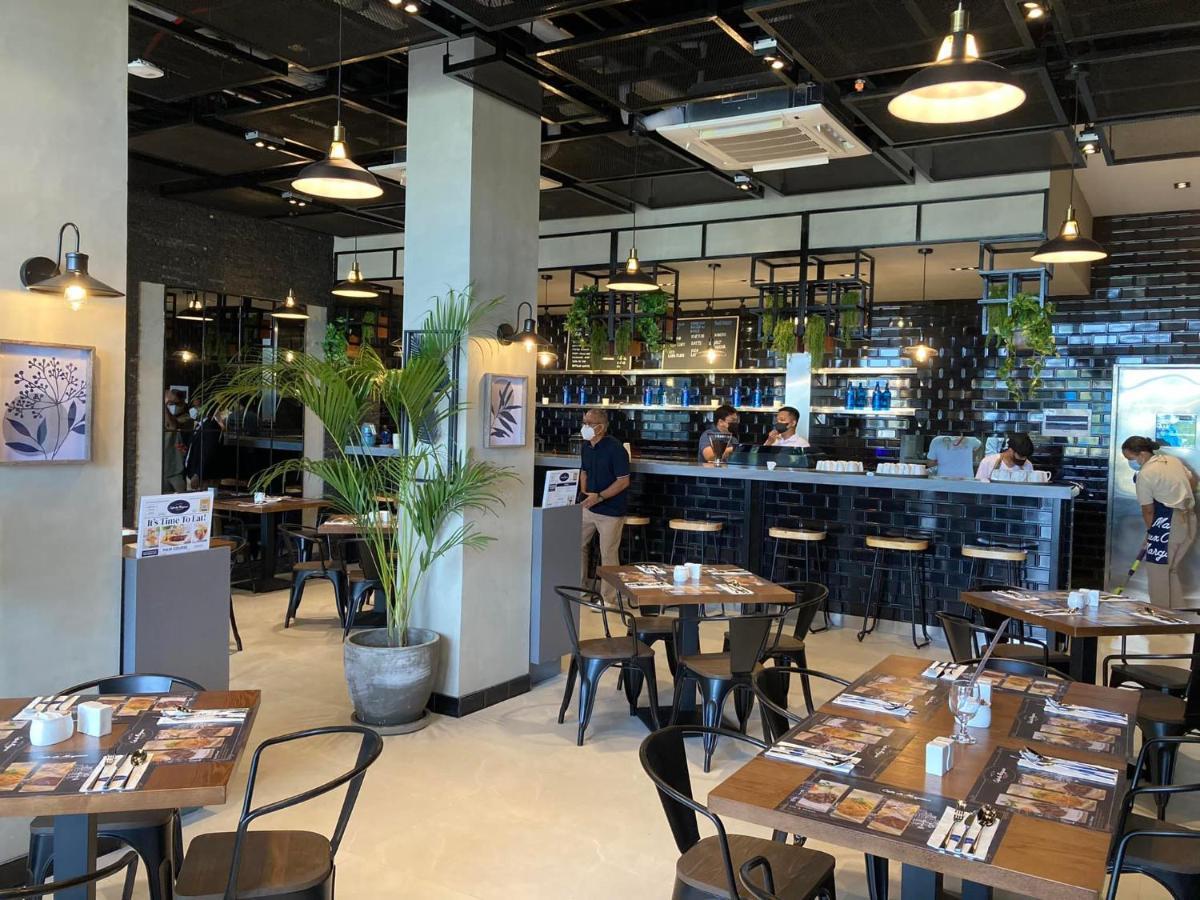 Acro Residences Guiguinto ภายนอก รูปภาพ